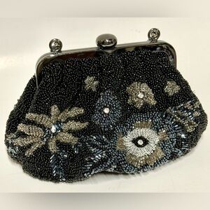 Chic Carolee Beaded Evening Clutch Bag Purse in Black Gold and Silver